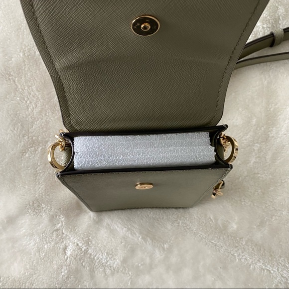 NWT Michael Kors, small olive green crossbody purse - Picture 4 of 9